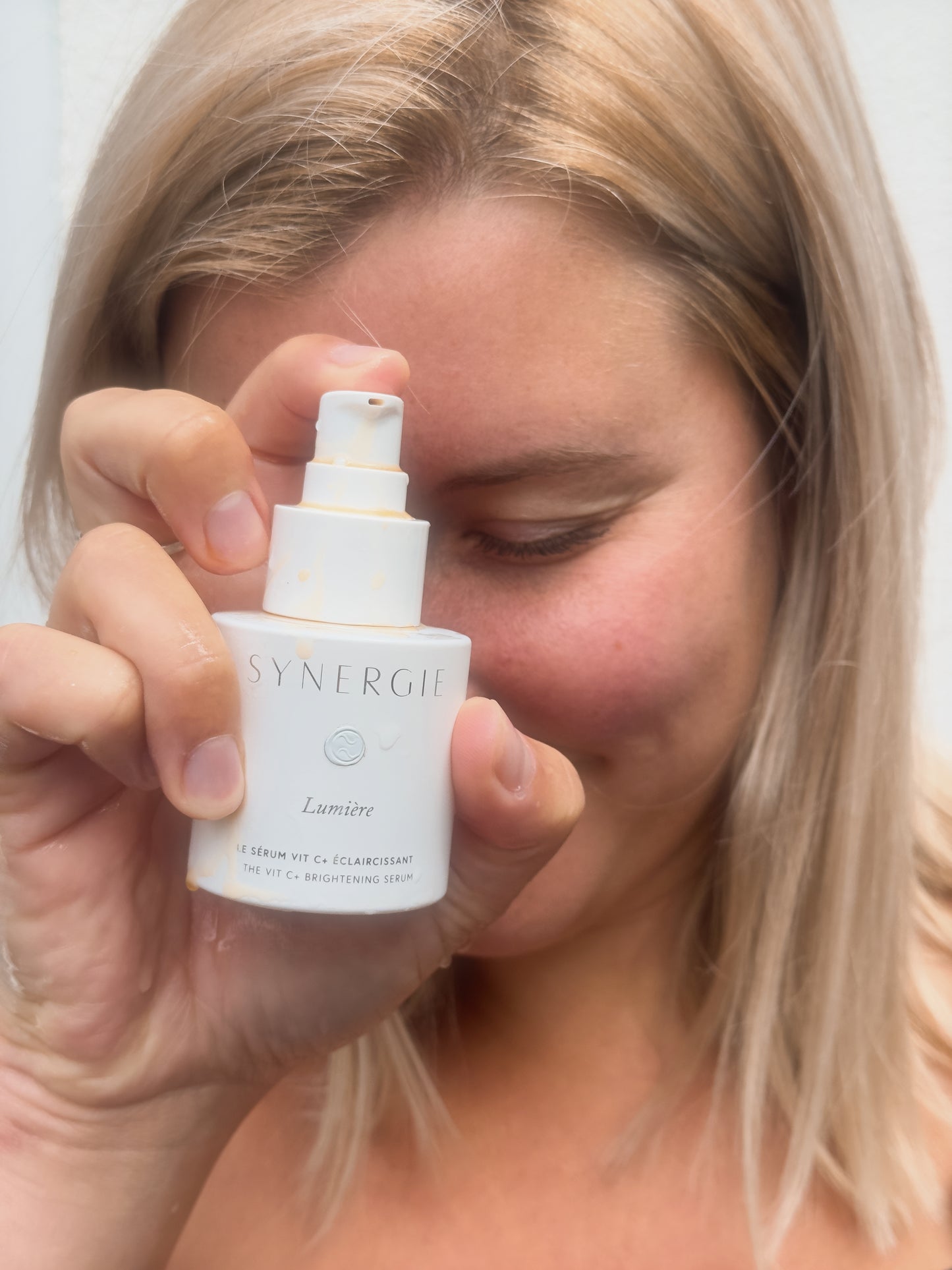 Le sérum Vit C+ éclaircissant